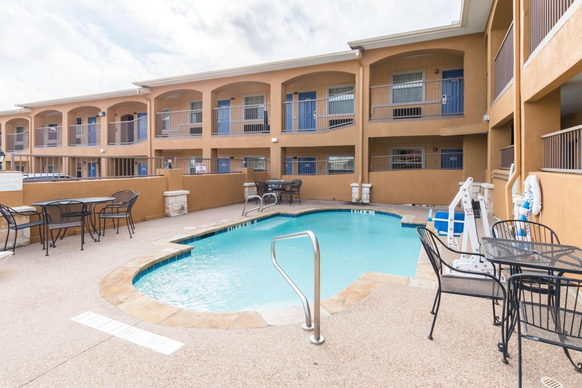 Motel 6 Alvarado Tx Exterior foto
